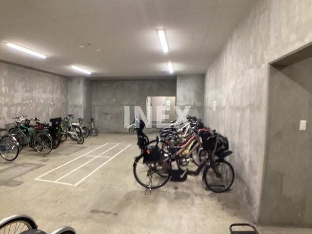横浜市中区日ノ出町２丁目の賃貸マンションのその他共用部分|屋内駐輪場