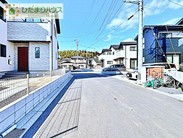 【前面道路含む現地写真】 | 土浦市上高津2期　新築戸建　5号棟 | （1/30撮影）