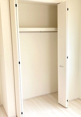 リーブルガーデンS  高崎箕郷町生原第7　3号棟の収納|２階洋室3収納です