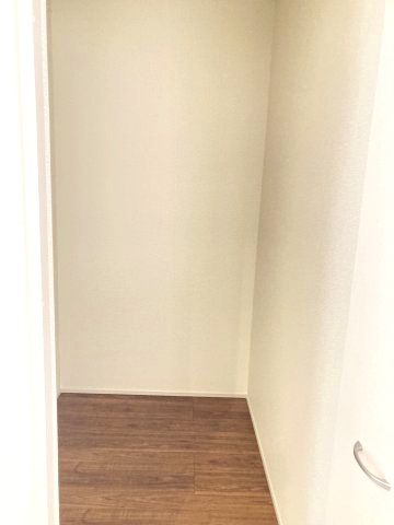 リーブルガーデンS  高崎箕郷町生原第7　4号棟の収納|リビングにも収納スペースがあります♪