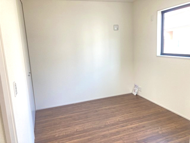 リーブルガーデンS  高崎箕郷町生原第7　1号棟の洋室|1階洋室です