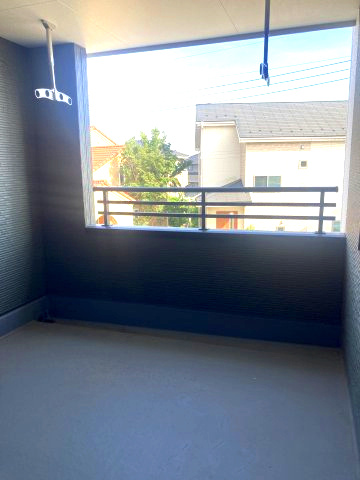 リーブルガーデンS  高崎箕郷町生原第7　1号棟のバルコニー|インナーバルコニーは急な雨でも洗濯物が濡れずに安心ですよ☆
布団も何枚も干せる広さがございます。