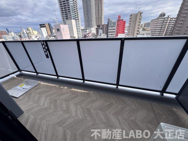 Louis Residence 弁天町 のバルコニー