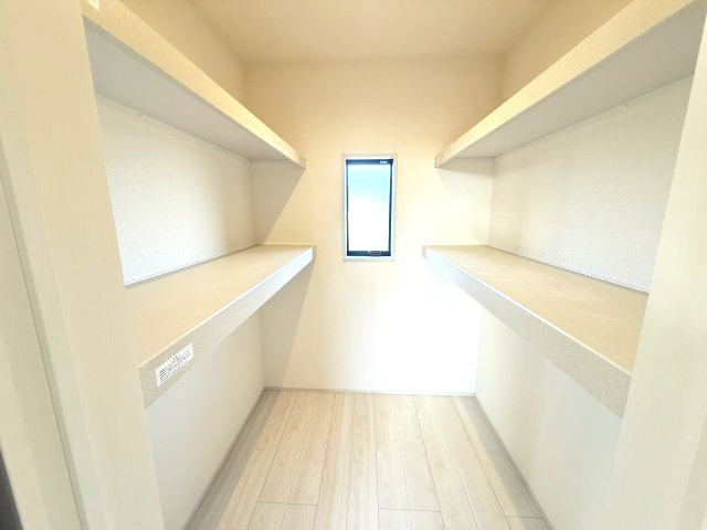 リーブルガーデンS  高崎箕郷町生原第7　2号棟の収納|２階洋室1収納です
ウォークインクローゼット1です