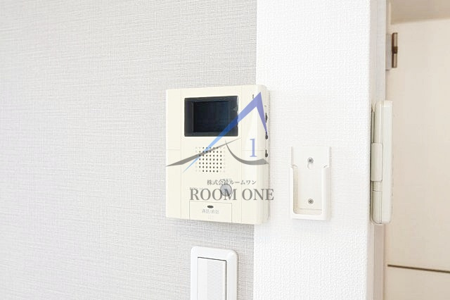 ウィンズ・パレ西落合のセキュリティ|モニター付きインターホンです。