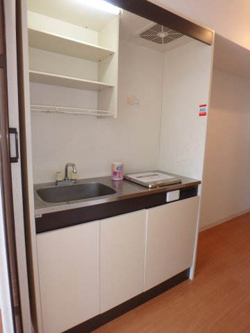 クレセントハウスのキッチン|居住中の為、同タイプのお部屋です。