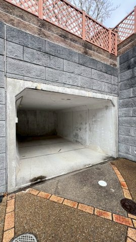 西宮市名塩さくら台４丁目の中古一戸建の駐車場|車庫