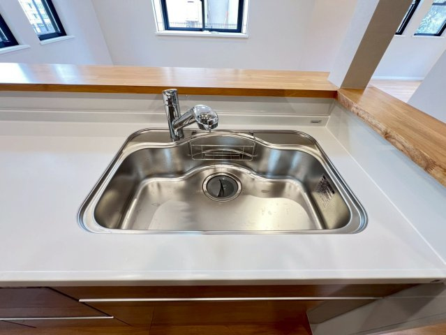 西宮市名塩さくら台４丁目の中古一戸建のキッチン|シンク