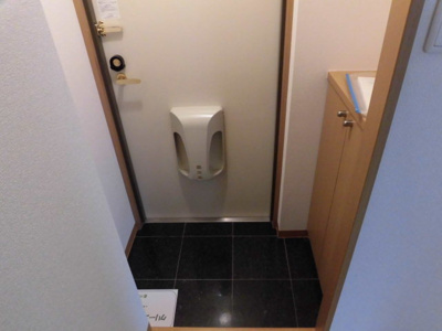 【玄関】 | アネシス新大阪 | きれいな玄関です