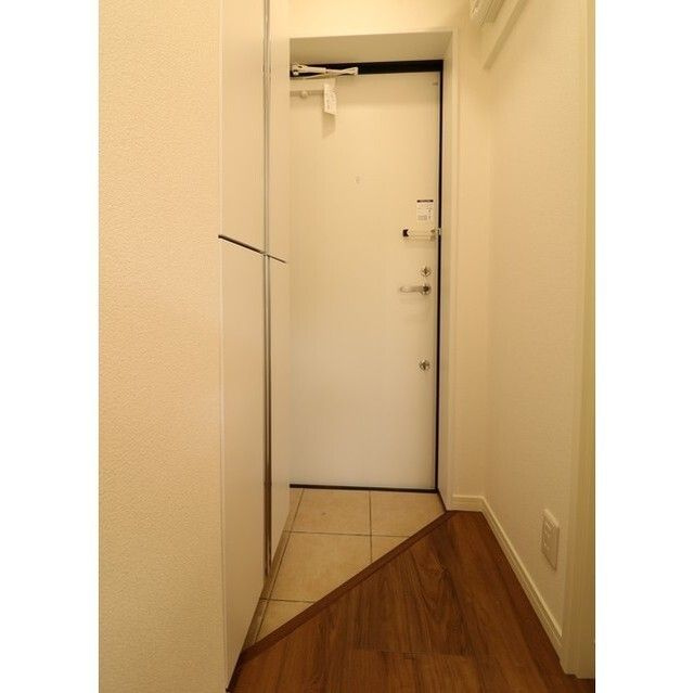 クレアール町屋の玄関