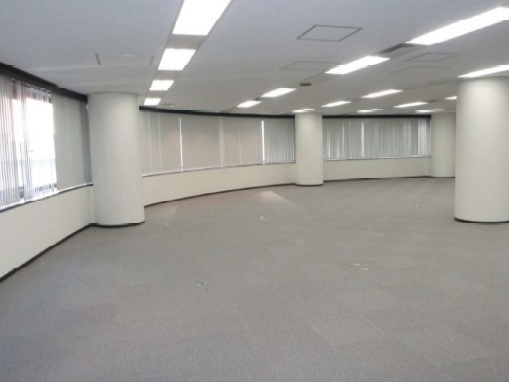 東貨ビルの内装