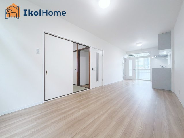 神戸市西区長畑町　中古戸建の居間・リビング|【ホームページに現地動画掲載中】●年中無休：当日予約可●家具・家電は住宅ローンに組込み可能！
