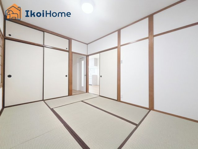 神戸市西区長畑町　中古戸建の収納|【ホームページに現地動画掲載中】●年中無休：当日予約可●和室５帖です。収納も充実！