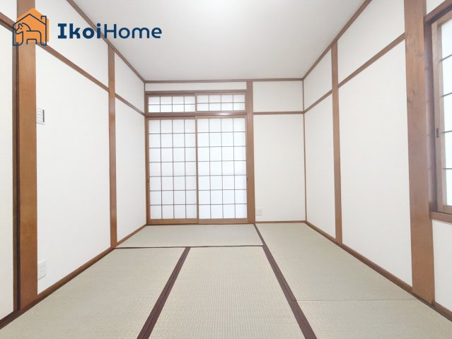 神戸市西区長畑町　中古戸建の内装|【ホームページに現地動画掲載中】●年中無休：当日予約可●1階和室はLDKと繋がっておりますので便利です！