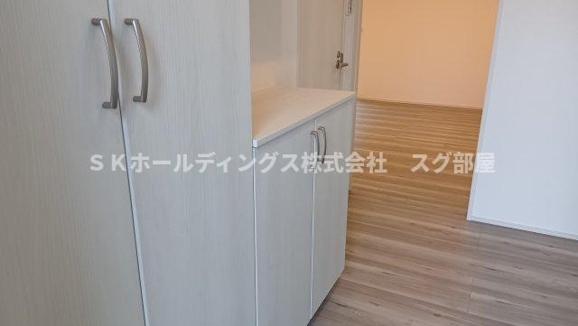 厚中町貸家A号の玄関