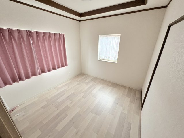 神戸市長田区西山町4丁目の洋室