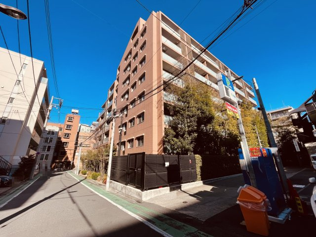 プレミスト神楽坂の外観