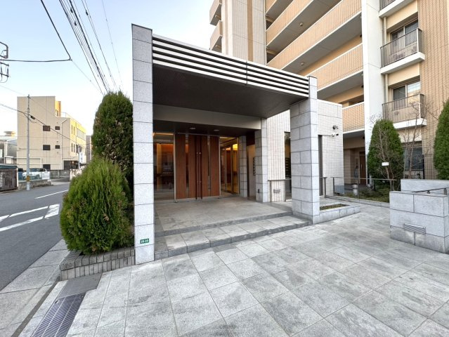 アンビシャス川口青木のエントランス