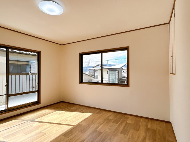 リフォーム中古戸建　不破郡垂井町表佐　昭和59年築の洋室