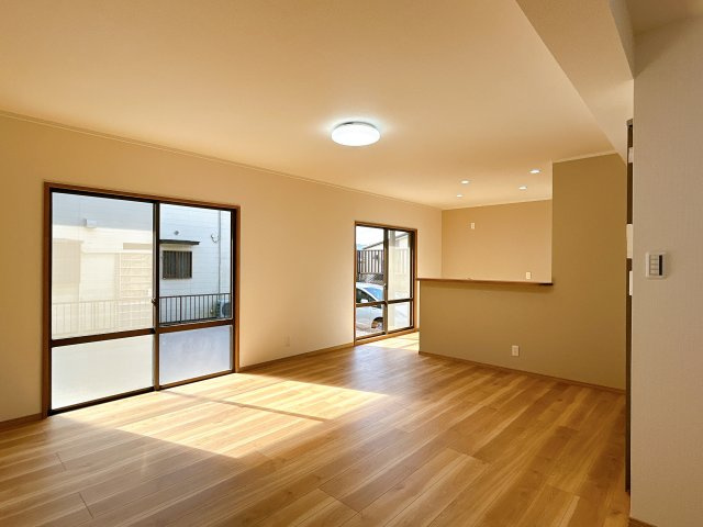 リフォーム中古戸建　不破郡垂井町表佐　昭和59年築の居間・リビング