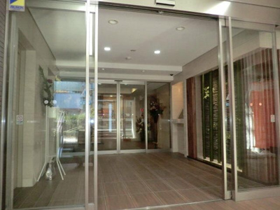 【エントランス】 | フェニシア三軒茶屋