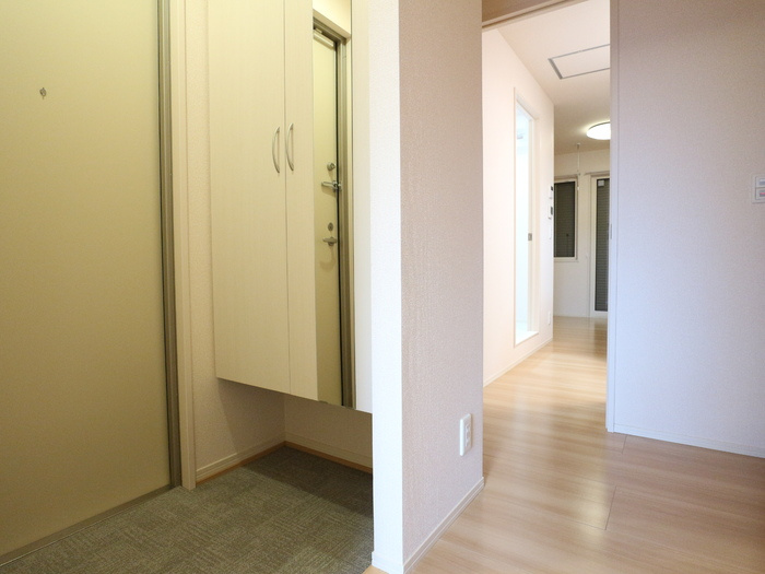 クレストテラスの玄関