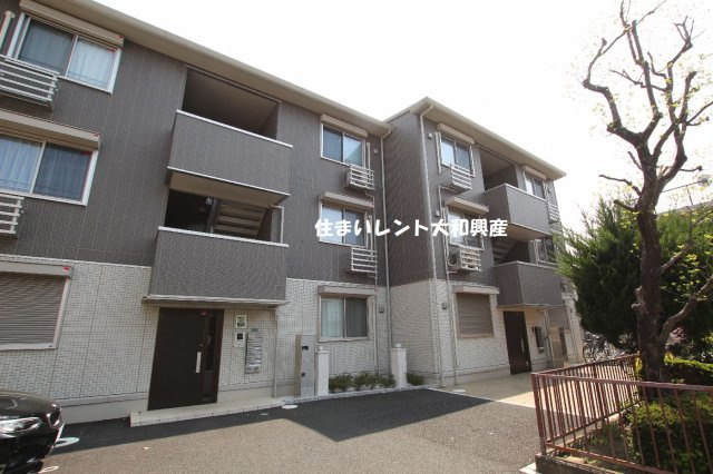 クレストテラスの外観