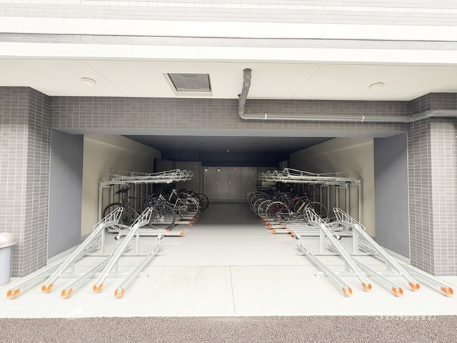 アジールコート山手動坂のその他共用部分|駐輪場があります☆