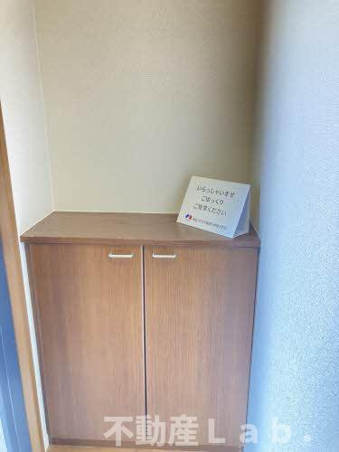 ノーズヴィラ一番館の玄関