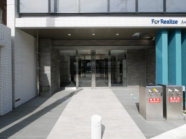 フォーリアライズ阿波座ウェストのエントランス