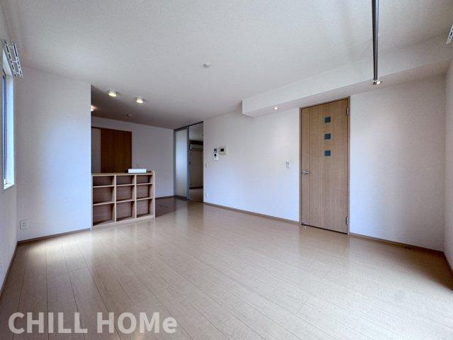 トアロード　Ⅱの居間・リビング|他社様掲載物件もまとめてご紹介、ご案内可能です(^^)/