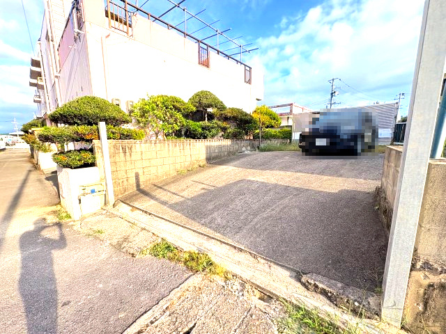 【駐車場】