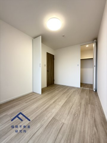 サングレート薬院駅ロイヤルウィンの洋室