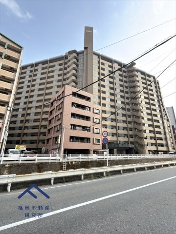 サングレート薬院駅ロイヤルウィンの外観