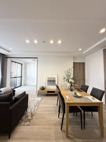 サングレート薬院駅ロイヤルウィンの居間・リビング