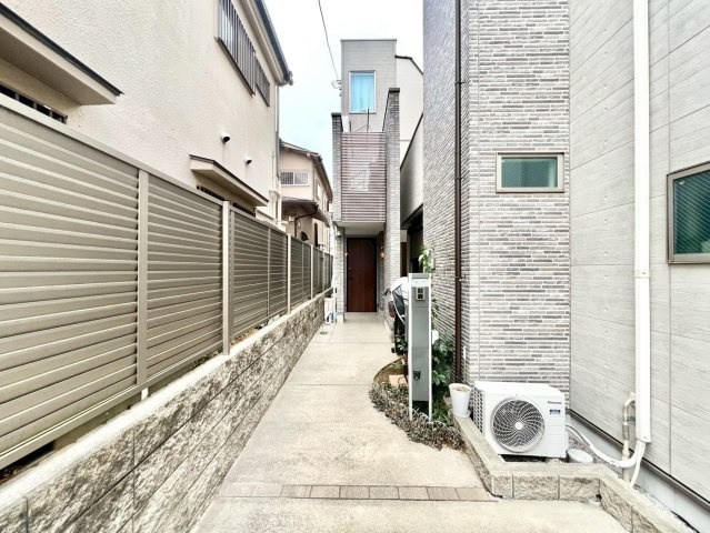 豊島区長崎3丁目　中古戸建の外観|2026.03.02撮影

現地ご見学希望・資料請求などお気軽にお問い合わせ下さい！
03-5990-5201