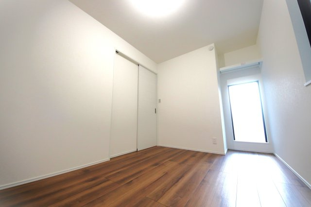 江戸川区東葛西４丁目　新築戸建て　全１棟の洋室