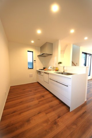 江戸川区東葛西４丁目　新築戸建て　全１棟のキッチン