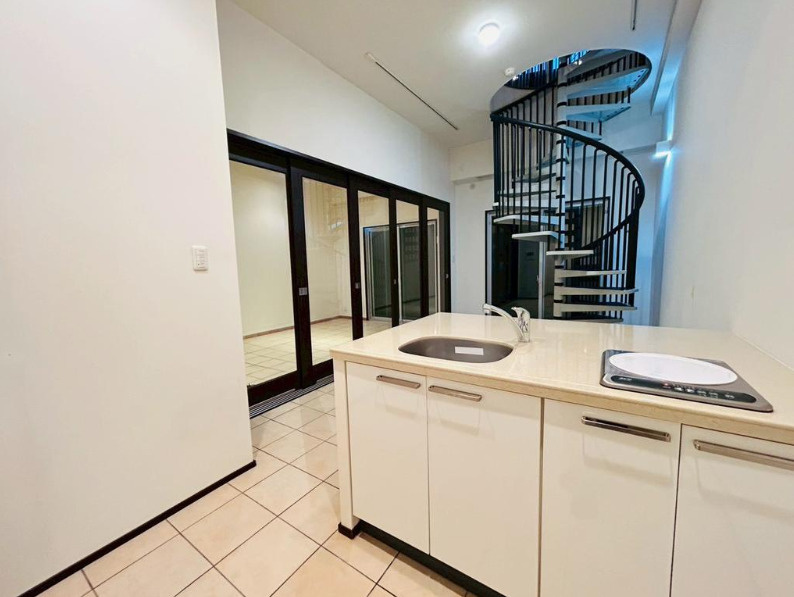 コンフォールヒルズ衣笠金閣寺道のキッチン