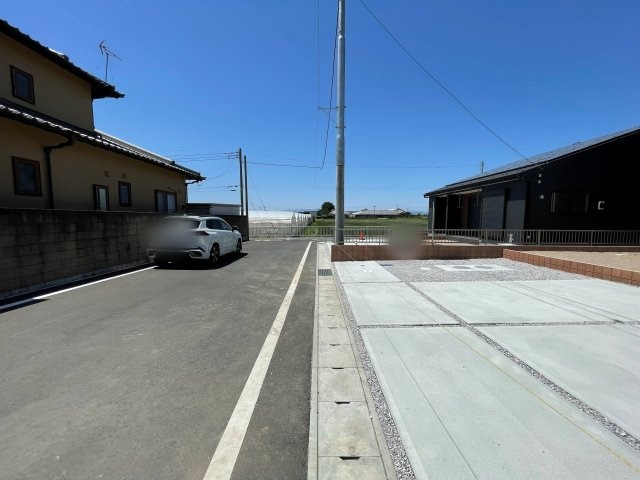 新築戸建・新築建売　伊勢崎市第3国定町　あずま北小学校・あずま中学校の前面道路含む現地写真