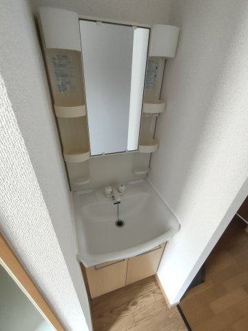 【独立洗面台】 | プラザドゥユートピア | 独立洗面台で身支度をすべて済ませてしまいましょう