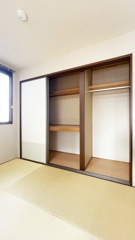 シャーメゾン　ラヴィ　Ｂ棟の収納