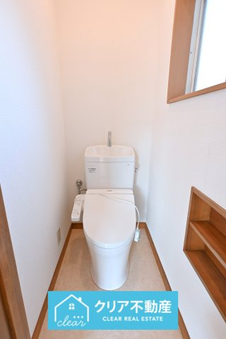 【トイレ】 | 太田市大原町　中古住宅 | シャワー＆暖房便座付きのトイレです！