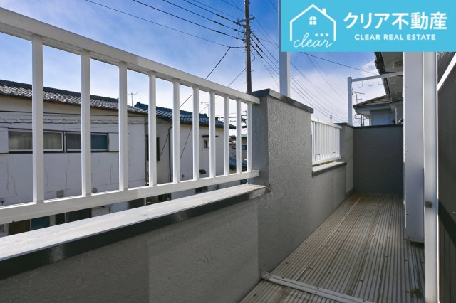 【バルコニー】 | 太田市大原町　中古住宅 | 広々としたスカイバルコニーは洗濯もたっぷり干せてよく乾きます！
