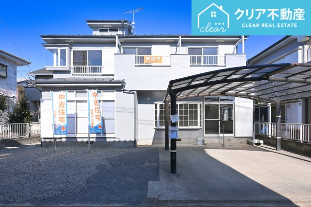 【外観】 | 太田市大原町　中古住宅 | スッキリクリアな青空に映えるエクステリア！
日当たり良好な立地です♪