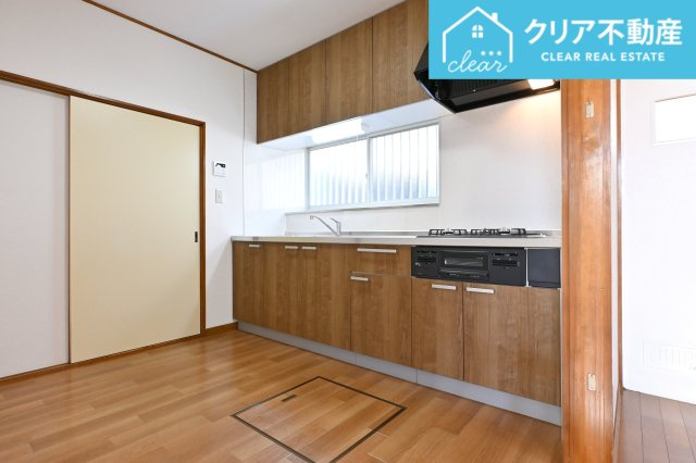 【キッチン】 | 太田市大原町　中古住宅 | 家族揃っての食事が楽しくなる広々としたダイニング♪
