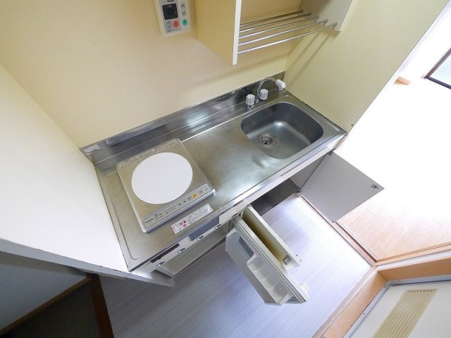 アイリスハイツ1号館のキッチン|使いやすいキッチンです