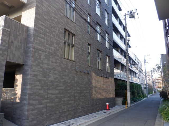 プラウド高田馬場の外観