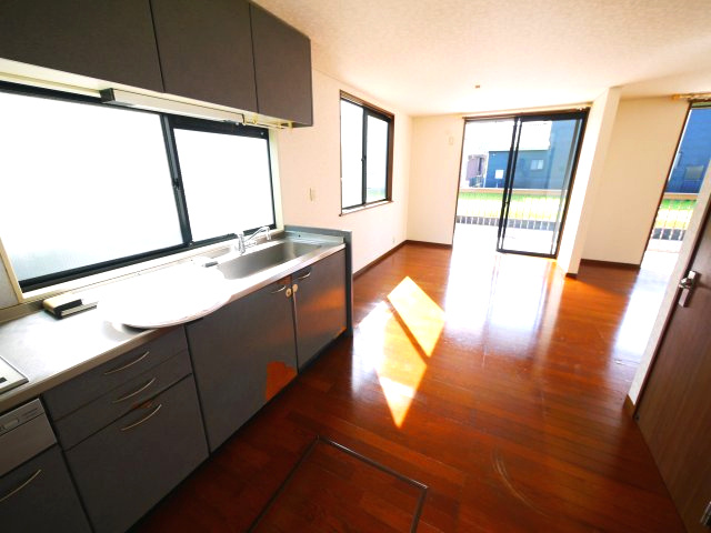 茂原市法目　中古戸建のキッチン|内装一部リフォーム済み令和8年1月 ミサワホーム施工 リビング約18帖 オール電化 カーポート2台