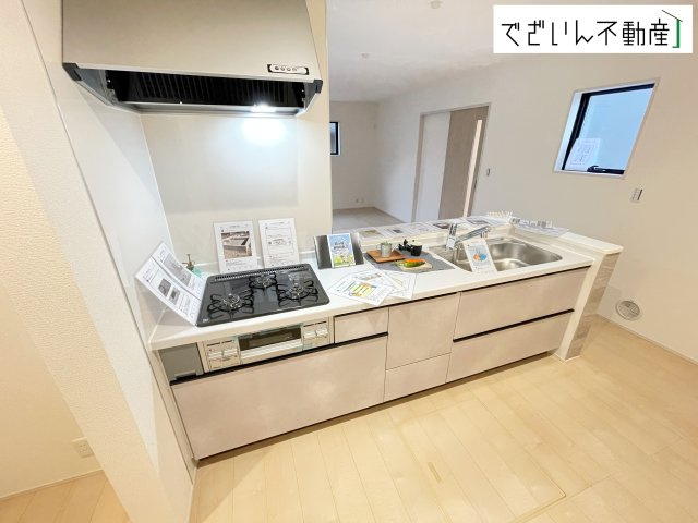 【キッチン】 | Livele Garden.S深谷市岡里第3　新築住宅 | 現地(2026年6月撮影)